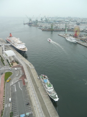 7月13日(金)､神戸港に客船\"にっぽん丸\"と練習船\"青雲丸\"が入りました_b0192588_11275298.jpg