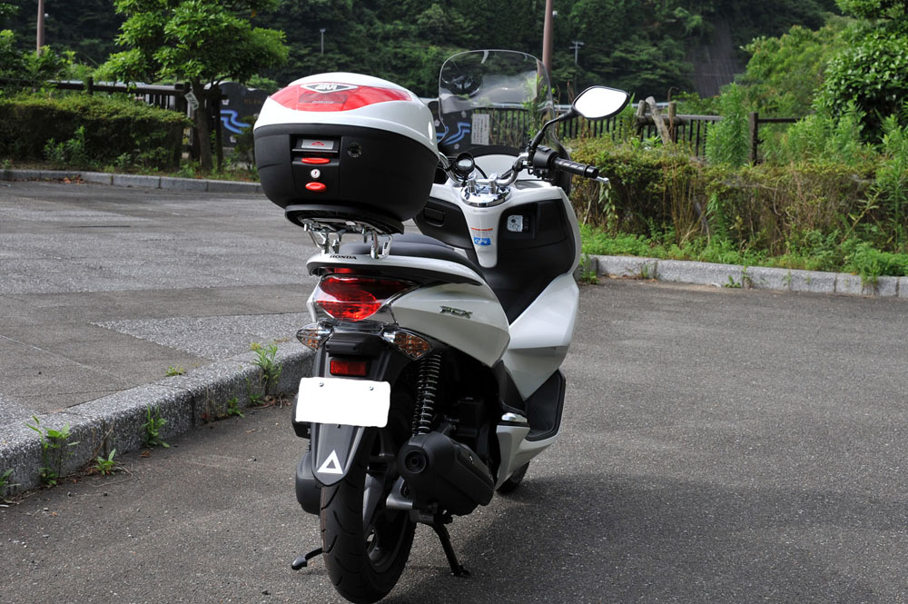 G I V I ボックス&風防(シールド)の装着_a0042310_2274435.jpg