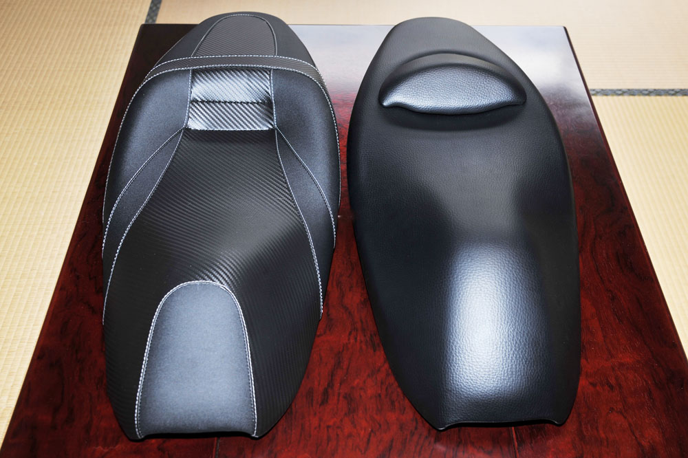 ホンダPCX カスタムシート交換作業録_a0042310_23282873.jpg