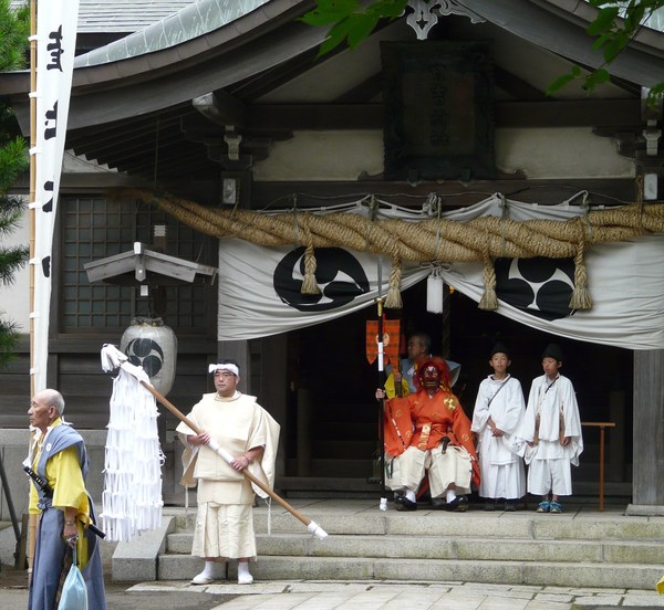 神幸祭の準備_b0238249_2214251.jpg