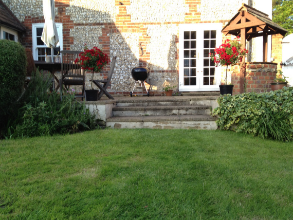 Chenies Manor とガーデニング。_a0215008_445587.jpg