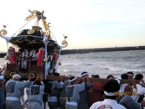 暁の祭典　浜降祭_c0220597_10505346.jpg