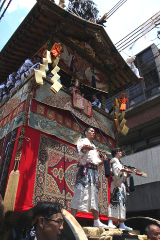 祇園祭り 山鉾巡行_e0048413_21375172.jpg