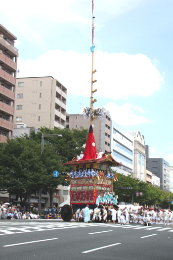 祇園祭り 山鉾巡行_e0048413_2137584.jpg