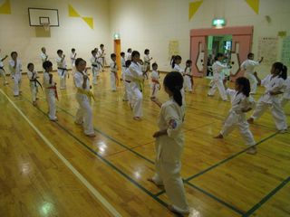 新発寒道場 暑さに負けずに稽古!_c0118332_2248441.jpg