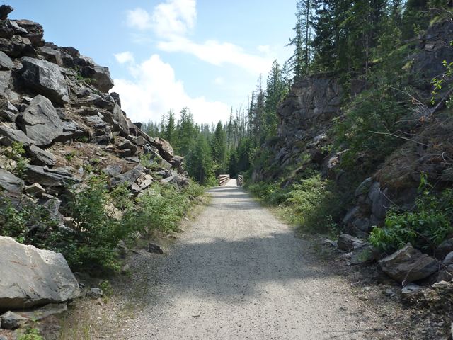 Myra Canyon　(Myra-Bellevue Park)_c0077835_055347.jpg