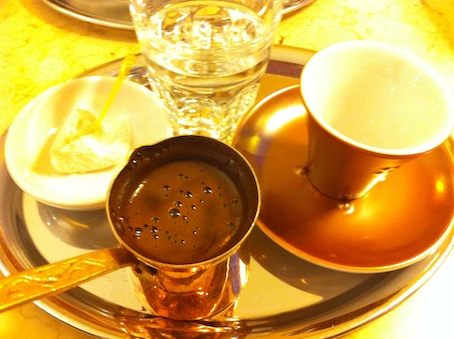 ウィーンのカフェ雑感 その2_d0069964_4345380.jpg