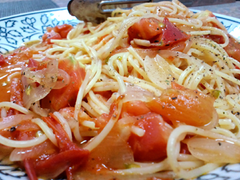 夕飯は頂いたトマトでパスタ・・・。_a0123191_2025151.jpg