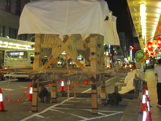 2012祇園祭①鉾立て・準備_e0237645_1175178.jpg