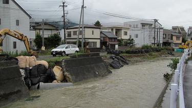 豪雨で大被害_d0067909_1057732.jpg