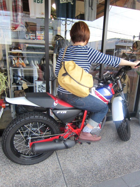 自分へBONUS 編 ③ ・・・ Pokit (Capsuel Shoulder ・M) & 御知らせ..._d0152280_3172996.jpg