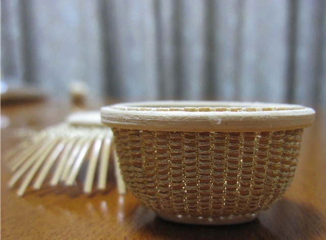Golden Miniature Basket_f0197215_21331796.jpg