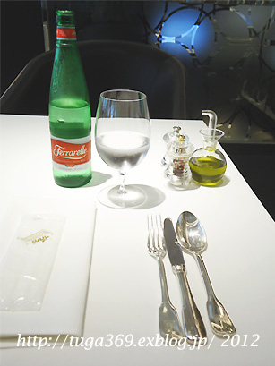 e0029472_1375719.jpg