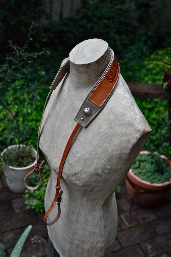 leather strap + canvas_b0172633_1162893.jpg