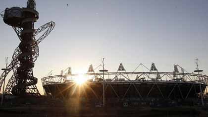 ロンドン2012：オリンピックの聖火リレーとプロメテウス By VC_c0139575_17435783.jpg