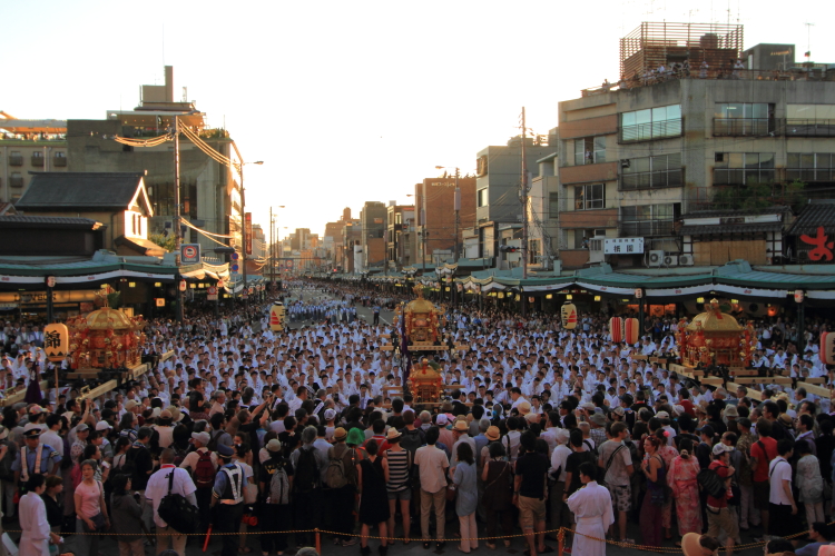 祇園祭 ~神幸祭~_e0051888_2056478.jpg
