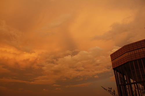 梅雨明け当日の夕空_c0061503_23495689.jpg