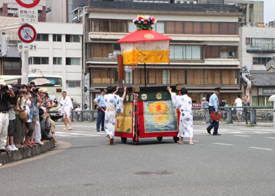 祇園祭り　花笠巡行_e0048413_21144312.jpg