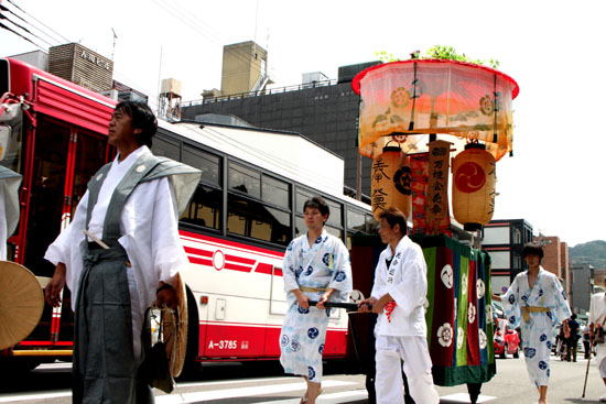 祇園祭り 花笠巡行_e0048413_2114866.jpg