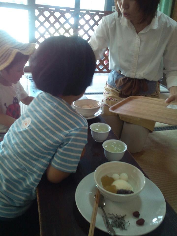 善光寺茶屋がはじまりました。_a0026530_1922030.jpg