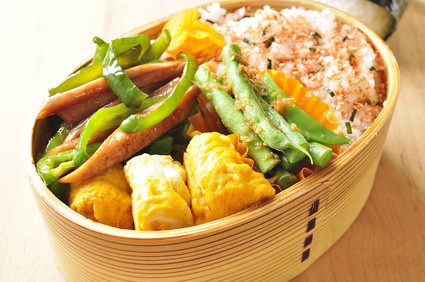 味噌完成とソース炒め弁当_b0171098_995339.jpg