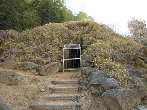 丸ノ口古墳公園（３）白石古墳群・磐座と古墳の謎_c0222861_23104041.jpg