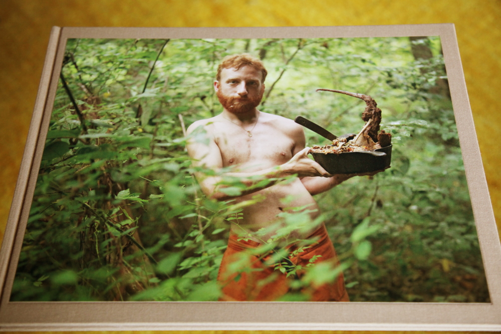 Lucas Foglia 「A Natural Order」_c0016177_16256100.jpg