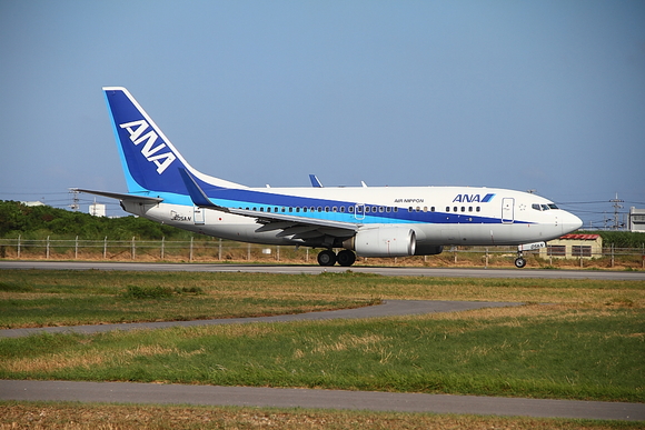 石垣へ行ってきました　その8　ANA B737-700の離陸_e0204891_21195034.jpg