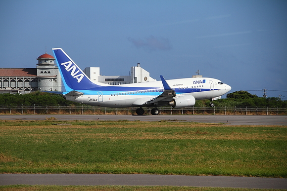 石垣へ行ってきました　その8　ANA B737-700の離陸_e0204891_21195655.jpg