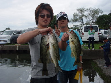 第7回琵琶湖でバスフィッシングを楽しもう会　から　(3)_a0153216_21403495.jpg