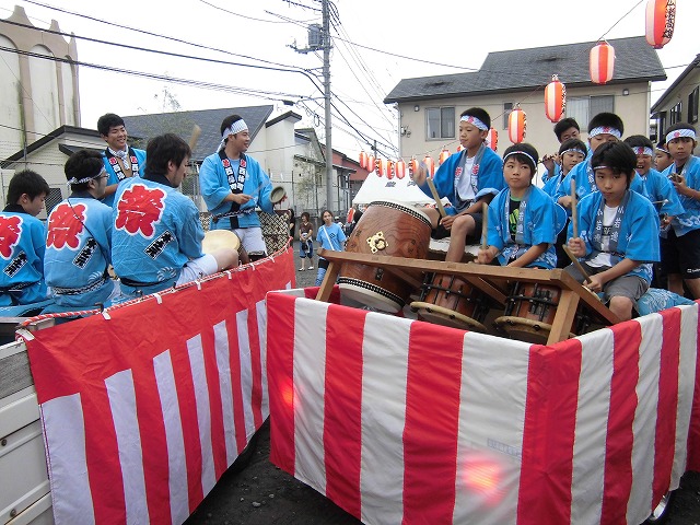 燃えた!駿河台3丁目の天王祭とロンドン五輪サッカー中継_f0141310_7571683.jpg