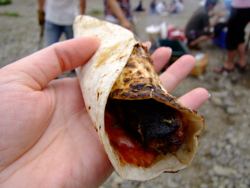 「多摩川沿い 飲食業界メンバーによる大人のBBQ!」_a0000029_2093039.jpg