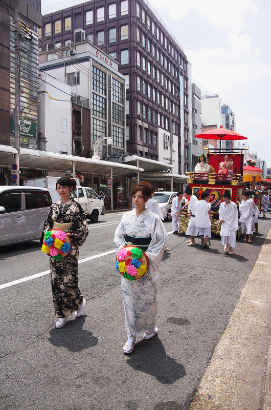 花傘巡行・河原町通～御池通～寺町通_f0155048_2255495.jpg