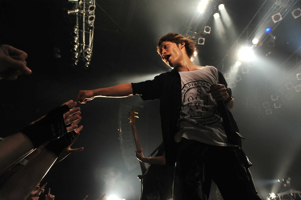 Uverworld 狂喜乱舞の女性限定ライヴ 灼熱の男性限定ライヴにてツアー終了 Excite Artistmall Uverworld 狂喜乱舞の女性限定ライヴ 灼熱の男性限定ライヴにてツアー終了 Excite Artistmall