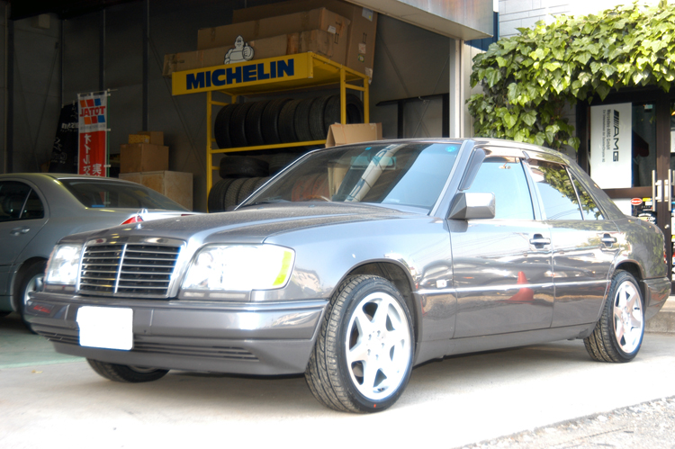希少品】メルセデスベンツ W124 E500 Limited 純正 17in 8.25J+
