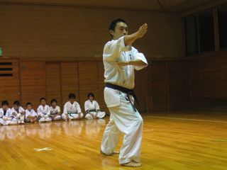 土曜空手 夏季昇級審査会最終日!_c0118332_22482281.jpg