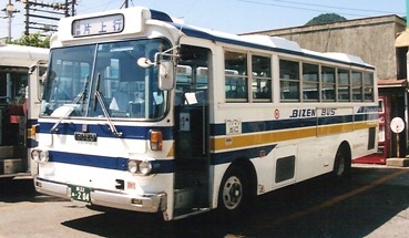 日生運輸 いすゞK-CCM410 +川重_e0030537_1334158.jpg