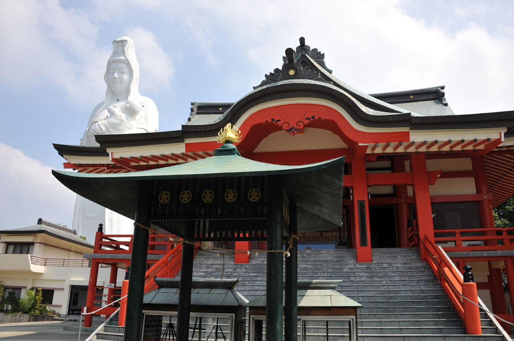 成田山 慈母観音像_a0042310_10372912.jpg