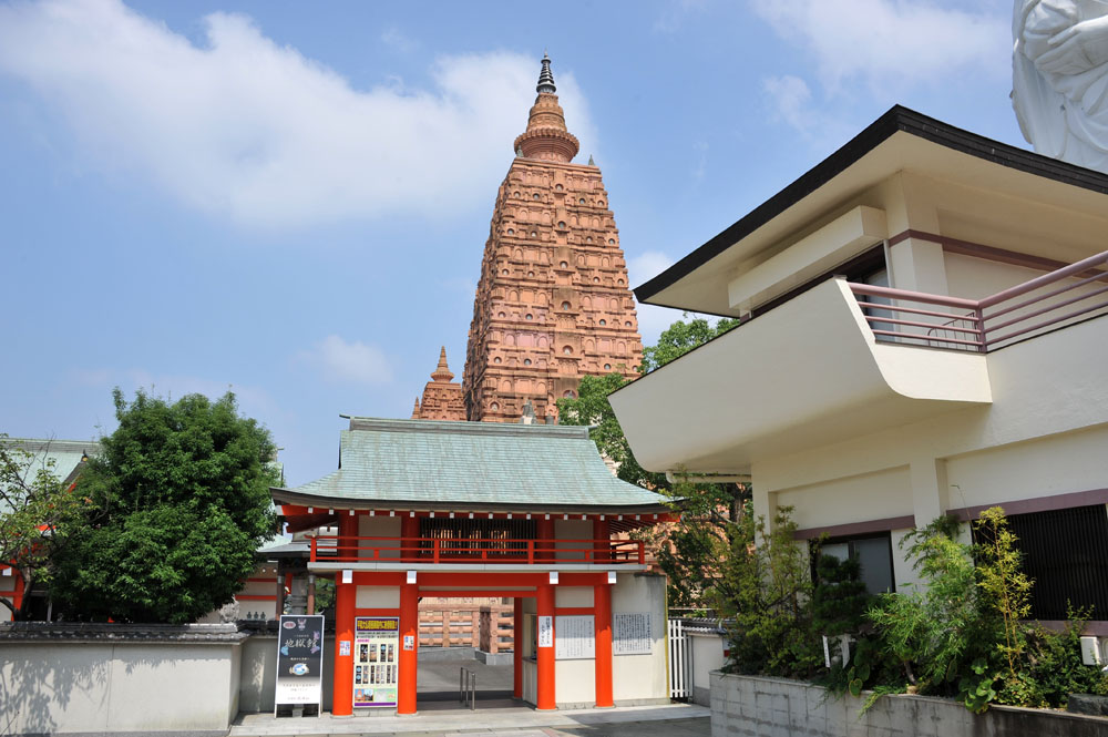成田山 慈母観音像_a0042310_1047596.jpg