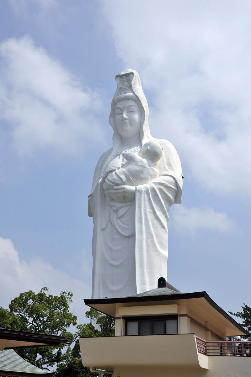 成田山 慈母観音像_a0042310_10495537.jpg