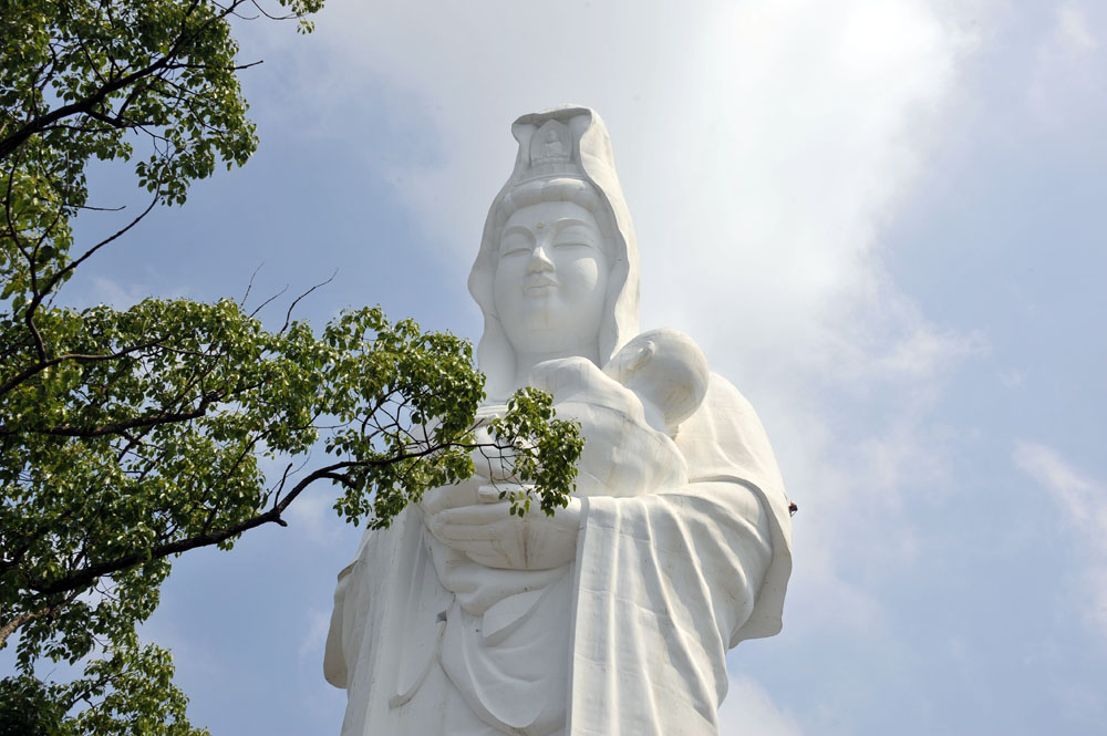 成田山 慈母観音像_a0042310_1110944.jpg