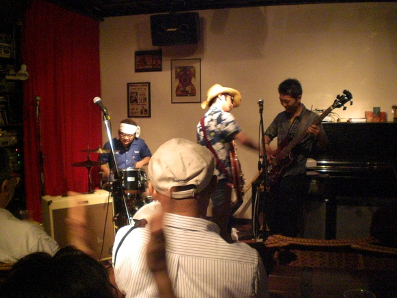 a0248831_21321237.jpg