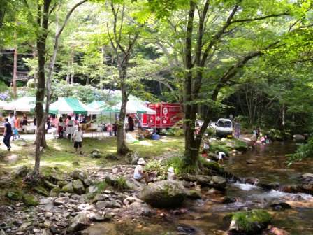 夏真っ盛り!「龍泉洞夏まつり」が熱かったのだ_b0206037_9544250.jpg