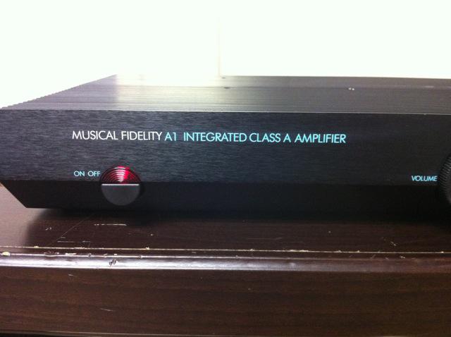 不滅の音色を持つプリメインアンプ Musical Fidelity A1 : B&W 不滅の音色を持つプリメインアンプ Musical Fidelity A1 : B&W