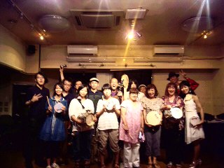 笑って歌うんだ_a0103940_14172653.jpg