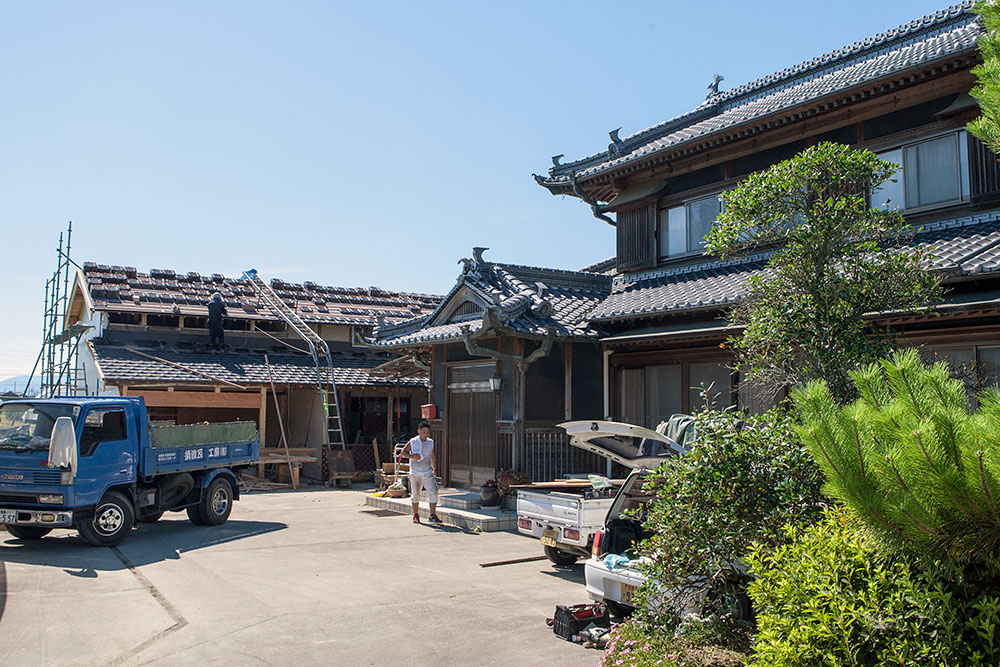 大型納屋の雨漏り対策と補強 〜その1〜_a0163962_16422798.jpg