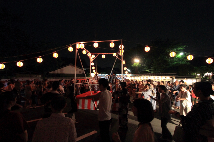 上七軒盆踊り_e0051888_1234699.jpg