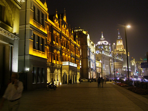 「中国・上海　夜の街を歩きます」_a0000029_122436.jpg