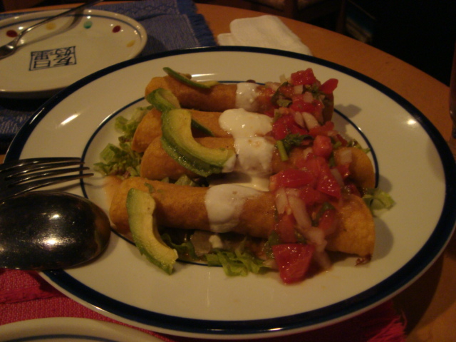 下北沢「メキシコ料理 テピート」へ行く。_f0232060_2339545.jpg
