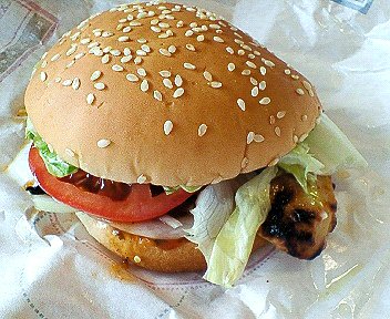 バーガーキング アングリーｊチキン と アングリーｊワッパー を食べた Chokoballcafe